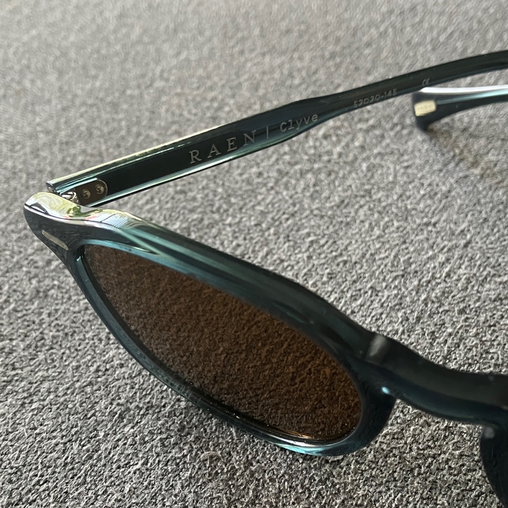 RAEN / CLYVE POLARIZED   
GRAY BLUE 
MINT condition!
Pet and smoke free house. - Picture 3 of 10